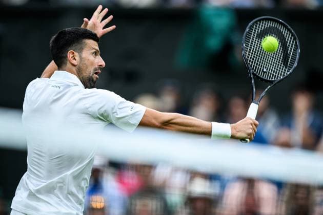 240702 Novak Djokovic of Serbia competes in a first round single s match during day 2 of Wimbledon on July 2, 2024 in London. Photo: Jesper Zerman BILDBYRAN kod JZ JZ0548 tennis wimbledon AELTC day 2 bbeng Copyright: JESPERxZERMAN BB240702JZ024