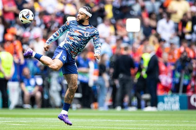 UEFA EURO, EM, Europameisterschaft,Fussball 2024: Rumänien - Niederlande; 02.07.2024 Memphis Depay (Niederlande, 10) beim Aufwärmen. UEFA EURO 2024: Rumänien - Niederlande; Munich Football Arena, München; 02.07.2024 Copyright: xBEAUTIFULxSPORTS Buriakovx