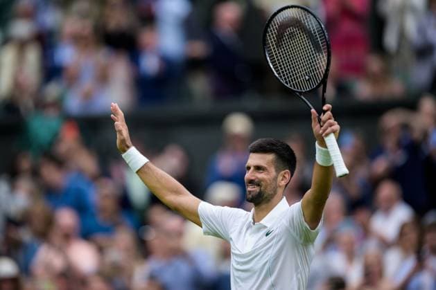 240702 Novak Djokovic of Serbia celebrates after a first round singles match during day 2 of Wimbledon on July 2, 2024 in London. Photo: Jesper Zerman BILDBYRAN kod JZ JZ0548 tennis wimbledon aeltc day 2 bbeng jubel Copyright: JESPERxZERMAN BB240702JZ044