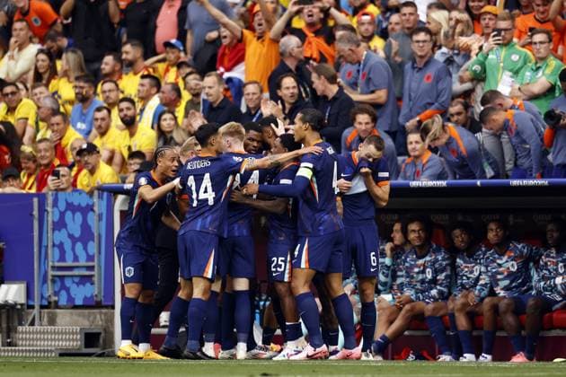 MUNICH - The Netherlands celebrates Cody Gakpo s 0-1 during the UEFA EURO, EM, Europameisterschaft,Fussball 2024 round of 16 match between Romania and the Netherlands at the Munich Football Arena on July 2, 2024 in Munich, Germany. ANP MAURICE VAN STEEN netherlands out - belgium out Munchen xVIxxIVx 502624075 originalFilename: 0705010054st.jpg