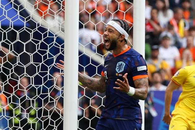 enttaeuschung bei Memphis Depay 10 (Niederlande) ueber die vergebene Chance, Rumaenien vs. Niederlande, Fussball, UEFA EURO, EM, Europameisterschaft,Fussball 2024, Achtelfinale, M43, 02.07.2024 Muenchen Bayern Deutschland