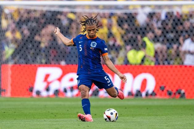Romania v Netherlands, UEFA EURO, EM, Europameisterschaft,Fussball 2024, Munich, Germany Munich, Germany. 02nd, July 2024. Nathan Ake (5) of the Netherlands seen during the UEFA Euro 2024 round of 16 match between Romania and Netherlands at Allianz Arena in Munich. Munich Germany  Copyright: xGonzalesxPhoto FrederikkexJensenx