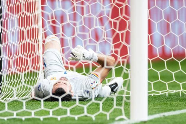 UEFA EURO, EM, Europameisterschaft,Fussball 2024: Rumänien - Niederlande; 02.07.2024 Florin Nita (Rumänien, 1) liegt im Tor nach dem Shuss UEFA EURO 2024: Rumänien - Niederlande; Munich Football Arena, München; 02.07.2024 Copyright: xBEAUTIFULxSPORTS Buriakovx