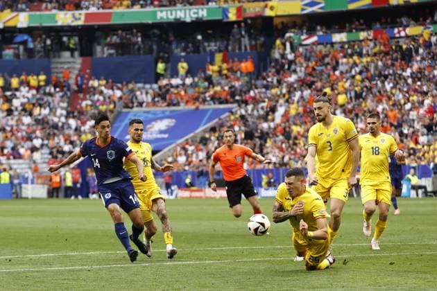 MUNICH - (l-r) Tijjani Reijnders of Holland, Marius Marin of Romania, Bogdan Racovitan of Romania, Radu Dragusin of Romania during the UEFA EURO, EM, Europameisterschaft,Fussball 2024 round of 16 match between Romania and the Netherlands at the Munich Football Arena on July 2, 2024 in Munich, Germany. ANP MAURICE VAN STEEN UEFA EURO 2024 2024 xVIxANPxSportx xxANPxIVx 502627436 originalFilename: 502627436.jpg