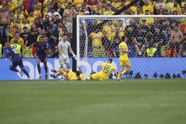 MUNCHEN, 02-07-2024, Stadium Allianz Arena, European Football Championship Euro2024, Round of 16 match no.40 between Romania and Netherlands. Romania - Netherlands (Euro2024)  x25661975x Copyright: