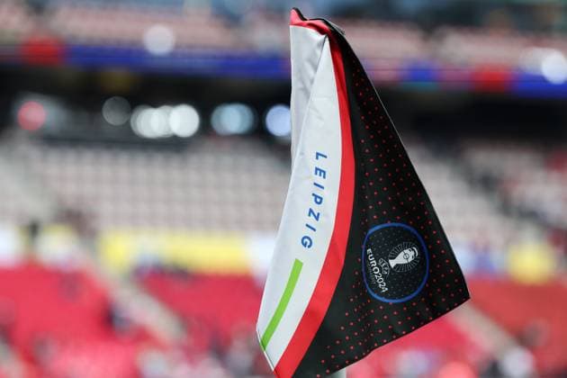Oesterreich - Tuerkei UEFA EURO, EM, Europameisterschaft,Fussball 2024 Leipzig, 02.07.2024, Leipzig Stadium, Fußball, UEFA EURO 2024 Germany , Achtelfinale , Österreich AUT vs. Türkei TUR , Im Bild: Stadionansicht mit Eckfahne. , Nur für journalistische Zwecke. Only for editorial use! , UEFA Êregulations prohibit any use of photographs as image sequences and or quasi-video. ,