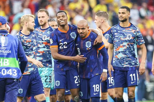 Sport Bilder des Tages Endstand 3.0 Niederlande besiegt Rumaenien und ist im Viertelfinale Denzel Dumfries (Niederlande, 22) umart Donyell Malen (Niederlande, 18), Cody Gakpo (Niederlande, 11) Man of the Match GER, Rumaenien (ROM) vs. Niederlande (NED), Fussball Europameisterschaft, UEFA EURO, EM, Europameisterschaft,Fussball 2024, Achtelfinale, 02.07.2024 GER, Rumaenien (ROM) vs. Niederlande (NED), Fussball Europameisterschaft, UEFA EURO 2024, Achtelfinale, 02.07.2024 Muenchen Copyright: xEibner-Pressefoto RogerxBuerkex EP