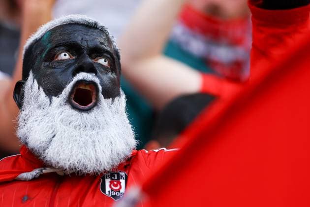 Türkiye fan in the stands Austria v Turkiye, UEFA European Championship, EM, Europameisterschaft 2024, Round of 16, Football, Leipzig Stadium, Leipzig, Germany - 02 Jul 2024 EDITORIAL USE ONLY No use with unauthorised audio, video, data, fixture lists, club league logos or live services. Online in-match use limited to 120 images, no video emulation. No use in betting, games or single club league player publications. Copyright: xKieranxMcManus Shutterstockx 14566650m