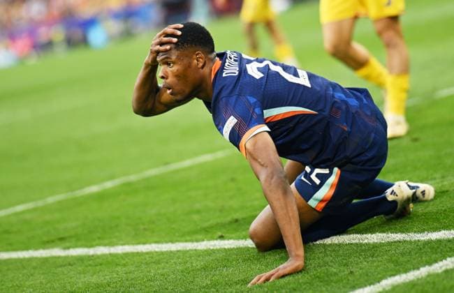 Germany Soccer Euro 2024 Romania - Netherlands 8721364 02.07.2024 Netherlands Denzel Dumfries reacts during the UEFA EURO, EM, Europameisterschaft,Fussball 2024 round of 16 soccer match between Romania and Netherlands at the Munich Football Arena in Munich, Germany. Alexey Filippov Sputnik Munich Germany  Copyright: xAlexeyxFilippovx