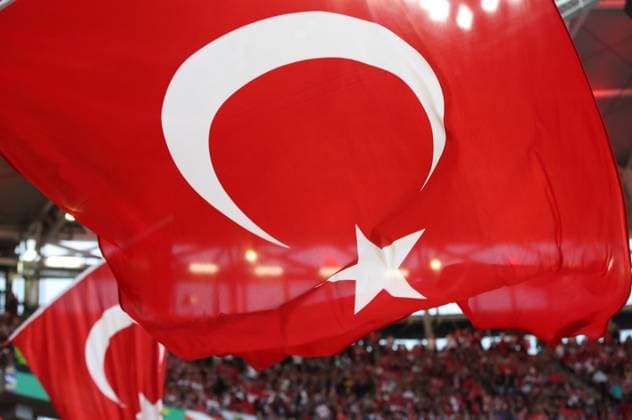 02.07.2024, xtgx, Fussball EM 2024 1 8 Finale, Österreich - Türkei emspor, v.l. Emotionen, Fans, Stimmung, Fahnen, Logo, Türkei, Tuerkei, Zuschauer, Trikots (DFL DFB REGULATIONS PROHIBIT ANY USE OF PHOTOGRAPHS as IMAGE SEQUENCES and or QUASI-VIDEO) Leipzig