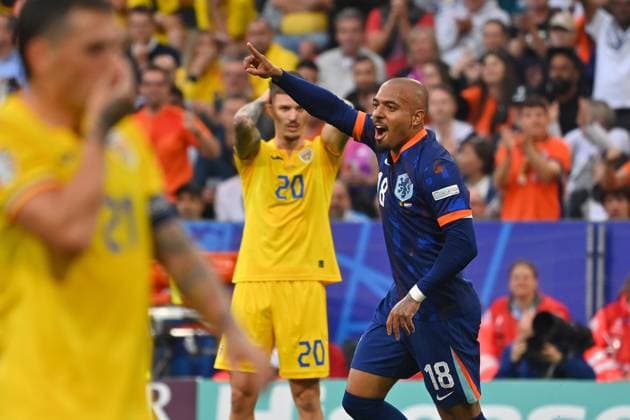 Torjubel Donyell MALEN (NED) nach Tor zum 2-0, Jubel,Freude,Begeisterung,Aktion. Achtelfinale Rumaenien (ROU) - Niederlande (NED) 0-3 am 02.07.2024, Fussball Arena Muenchen. Fussball UEFA EURO, EM, Europameisterschaft,Fussball 2024 GERMANY vom 14.06.2024 - 14.07.2024. Â