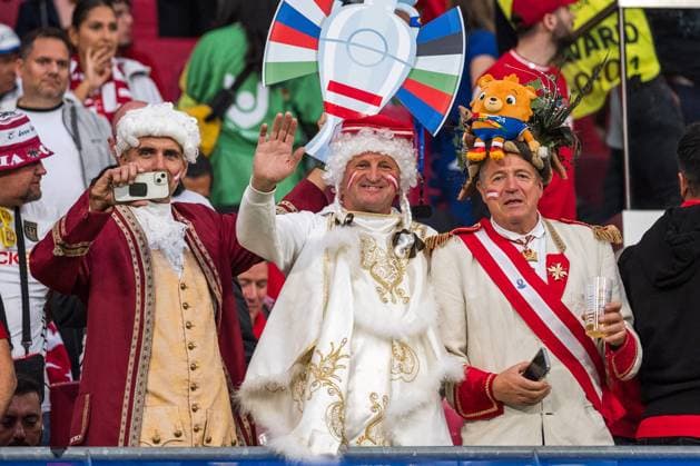 SOCCER - UEFA EURO, EM, Europameisterschaft,Fussball 2024 LEIPZIG,GERMANY,02.JUL.24 - SOCCER -UEFA EURO 2024, round of 16, Austria vs Turkey. Image shows a feature with fans of AUT.  GEPAxpictures xJohannesxFriedl