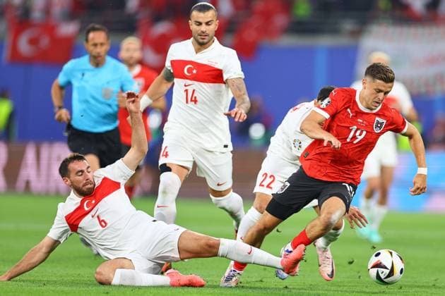 2024.07.02 Lipsk Pilka nozna Reprezentacja Mistrzostwa Europy EURO 2024 Niemcy Austria - Turcja N z Orkun Kokcu Abdulkerim Bardakci Christoph Baumgartner Foto Pawel Andrachiewicz PressFocus 2024.07.02 Lipsk Football European Championships 2024 EURO 2024 Germany Austria - Turkiye Orkun Kokcu Abdulkerim Bardakci Christoph Baumgartner Credit: Pawel Andrachiewicz PressFocus NEWSPIX.PL --- Newspix.pl  20240702_xPF_PA014