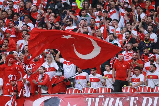 Leipzig, Sachsen, Deutschland, 02.07.2024: Red-Bull-Arena: Fußball-EM 2024, Achtelfinale, Österreich - Türkei: Türkische Fans Copyright: xdtsxNachrichtenagenturx dts_42930