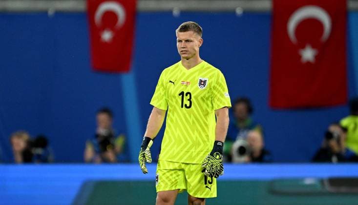 Fussball Euro 2024 Achtelfinale 02.07.2024 Oesterreich - Tuerkei Torwart Patrick Pentz (Oesterreich)