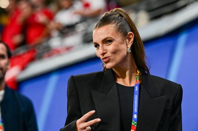 Moderatorin Laura Wontorra, Oesterreich vs. Tuerkei, Fussball, UEFA EURO, EM, Europameisterschaft,Fussball 2024, Achtelfinale, 02.07.2024 Leipzig Sachsen Deutschland