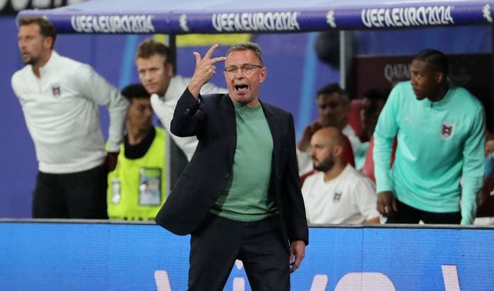 Trainer Ralf Rangnick zeigend, gestikulierend Aktion Oberkörper Fußball Fussball Europameisterschaft Euro 2024 EM Herren Saison 2023 2024 02.07.2024 Österreich AUT vs. Türkei TUR in Leipzig DFL regulations prohibit any use of photographs as image sequences and or quasi-video.