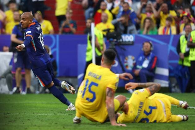 July 2, 2024, Munich, Bavaria, Germany: DONYELL MALEN 18 of Team Netherlands celebrates scoring his side s second goal in the UEFA EURO, EM, Europameisterschaft,Fussball 2024 Round of 16 between ROMANIA and NETHERLANDS at Allianz Arena in Munich, Germany Munich Germany - ZUMAc179 20240702_zep_c179_077 Copyright: xMickaelxChavetx