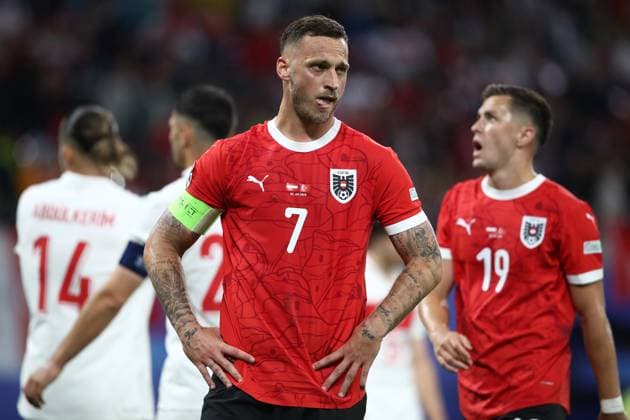02.07.2024, xtgx, Fussball EM 2024 1 8 Finale, Österreich - Türkei emspor, v.l. Marko Arnautovic (Oesterreich) enttaeuscht, enttaeuscht schauend, dissapointed (UEFA REGULATIONS PROHIBIT ANY USE OF PHOTOGRAPHS as IMAGE SEQUENCES and or QUASI-VIDEO) Leipzig