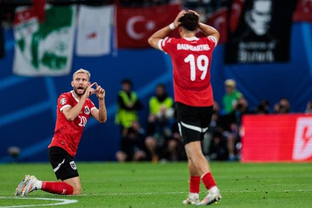 UEFA EURO, EM, Europameisterschaft,Fussball 2024: Österreich - Türkei; 02.07.2024 Konrad Laimer (Österreich, 20) fassungslos, gestikuliert UEFA EURO 2024: Österreich - Türkei; Leipzig Stadion, Leipzig am 02.07.2024 Copyright: xBEAUTIFULxSPORTS Wunderlx