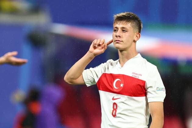 Austria v Turkey 2 July 2024, Leipzig - UEFA EUROs - Round of 16 - Austria v Turkey - Arda Guler of Turkey reacts after opposition fans throw cups of beer in his direction - Photo: Charlotte Wilson Offside. Leipzig Germany Copyright: xCharlottexWilsonx xOffsidexOffside