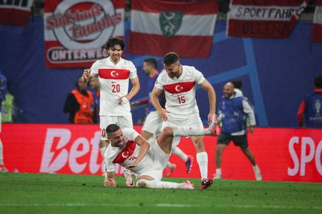 Joie des joueurs de Turquie apres le but de Merih Demiral 3 FOOTBALL : Turquie vs Autriche- Euro 2024 round of 16 - Red Bull Arena in Leipzig - 02-07-2024 ElyxandroCegarra Panoramic 