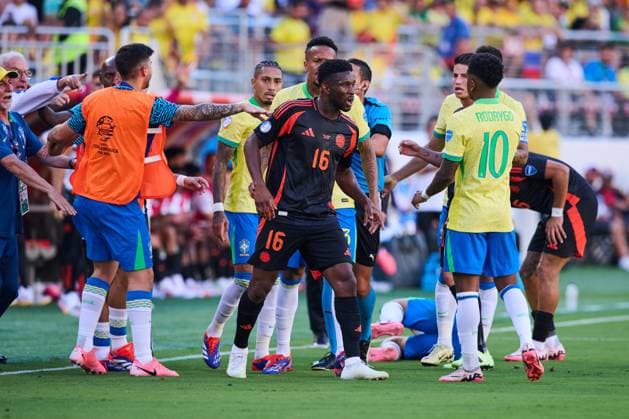RECORD DATE NOT STATED Copa America USA 2024 Brazil vs Colombia Jefferson Lerma of Colombia and Eder Militia of Brazil during the game between Brazil and Colombia as part of the CONMEBOL Copa America USA 2024 group D, at Levis Stadium, on July 02, 2024 in Santa Clara, California, United States. SANTA CLARA CALIFORNIA UNITED STATES  Copyright: xJorgexMartinezx 20240702205216_CA_GD_2024_BRA_COL_LERMA77