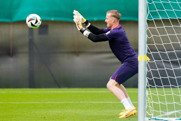 Jordan Pickford of England England Training & press conference, PK, Pressekonferenz UEFA European Championship, EM, Europameisterschaft 2024, Quarter Final, Football, Spa & Golf Resort Weimarer Land, Blankenhain, Germany, 03 Jul 2024 EDITORIAL USE ONLY No use with unauthorised audio, video, data, fixture lists, club league logos or live services. Online in-match use limited to 120 images, no video emulation. No use in betting, games or single club league player publications.  Copyright: xDavexShopland Shutterstockx 14568226e