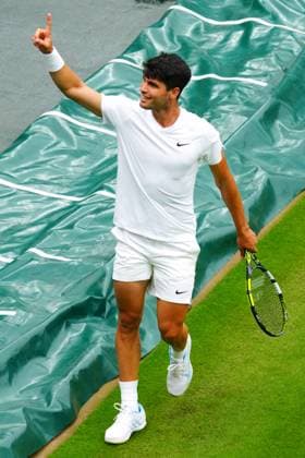 Carlos Alcaraz celebrates a winner during his second round match Wimbledon Tennis Championships, Day 3, The All England Lawn Tennis and Croquet Club, London, UK - 03 Jul 2024  Copyright: xJavierxGarcia Shutterstockx 14568269cc