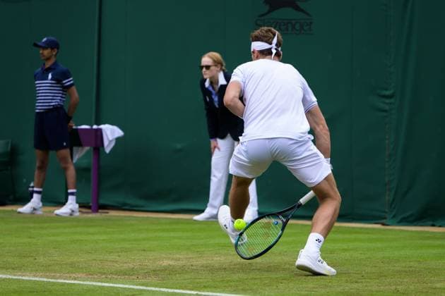 240703 And Casper Ruud of Norway competes in a second round singles match during day 3 of Wimbledon on July 3, 2024 in London. Photo: Jesper Zerman BILDBYRAN kod JZ JZ0549 tennis wimbledon day 3 bbeng Copyright: JESPERxZERMAN BB240703JZ017