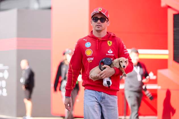 Sport Themen der Woche KW27 Sport Bilder des Tages F1 Grand Prix of Great Britain - Previews Charles Leclerc of Monaco and Scuderia Ferrari arrives in the Paddock during previews ahead of the F1 Grand Prix of Great Britain at Silverstone Circuit on July 4, 2024, in Northampton, England. Northampton Silverstone Circuit Northampton England RL_GPF1GB24_00001 Copyright: xRicardoxLarreinax