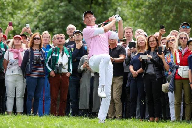Marcel Siem (GER) schlaegt aus dem Rough, BMW International Open 2024, Golf, DP World Tour, Herren, Runde 1, 04.07.2024 Eichenried Bayern Deutschland