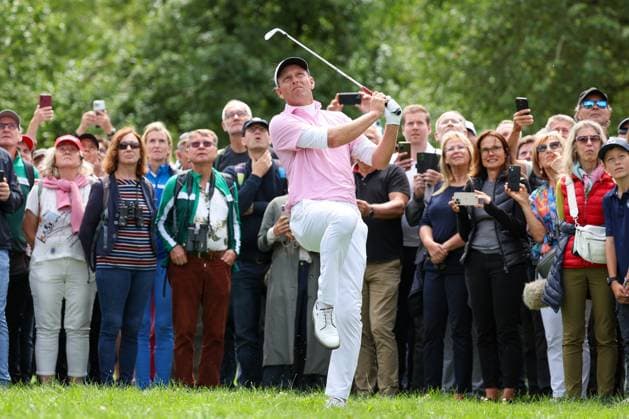 Marcel Siem (GER) schlaegt aus dem Rough, BMW International Open 2024, Golf, DP World Tour, Herren, Runde 1, 04.07.2024 Eichenried Bayern Deutschland