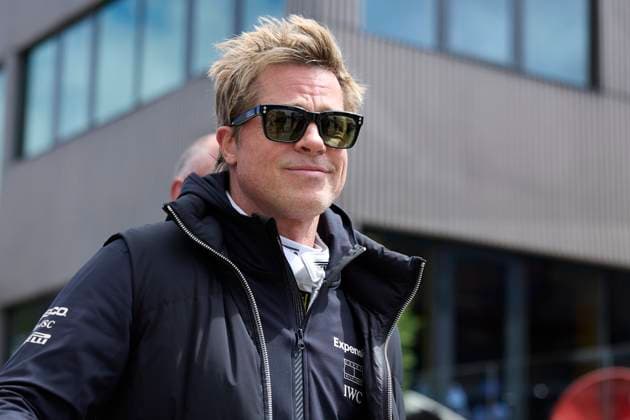 Sport Themen der Woche KW27 F1 Grand Prix of Great Britain - Previews Brad Pitt, star of the upcoming Formula One based movie, Apex, walks in the Paddock during previews ahead of the F1 Grand Prix of Great Britain at Silverstone Circuit on July 4, 2024, in Northampton, England. Northampton Silverstone Circuit Northampton England RL_GPF1GB24_00054 Copyright: xRicardoxLarreinax