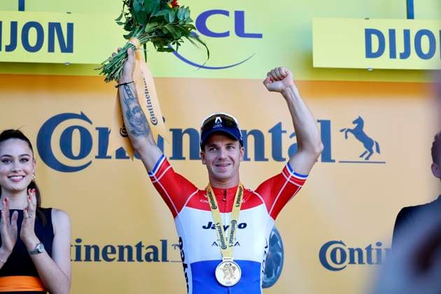 Sport Themen der Woche KW27 Tour de France 2024 - Stage 06 DIJON, FRANCE - JULY 04 : Groenewegen Dylan (NED) of Team Jayco AlUla pictured during the podium ceremony of stage 6 of the 111th edition of the Tour de France 2024 cycling race, a stage of 163,5 kms with start in Macon and finish in Dijon on July 04, 2024 in Dijon, France, 04 07 2024 Dijon France  Copyright: xJanxDexMeuleneirx