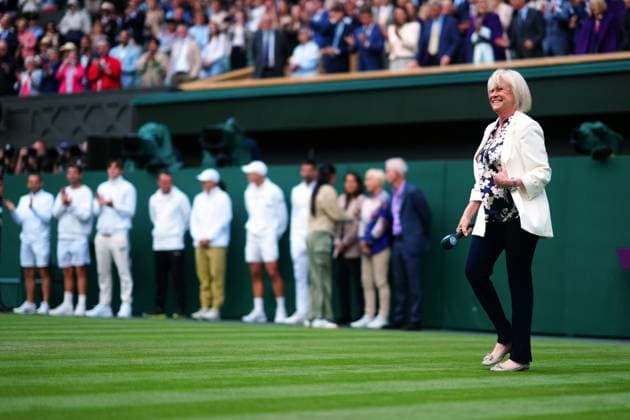 Sue Barker and tennis stars, past and present, line-up to pay tribute to Andy Murray Wimbledon Tennis Championships, Day 4, The All England Lawn Tennis and Croquet Club, London, UK - 04 Jul 2024  Copyright: xJavierxGarcia Shutterstockx 14569389jg