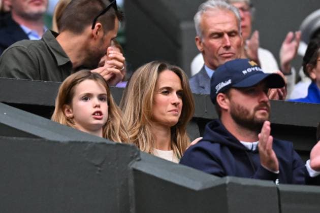 Wimbledon - Second Round Andy Murray (GBR) during a special ceremony on center court match at the 2024 Wimbledon Championships at the AELTC in London, UK, on July 4, 2024. Photo by Corinne Dubreuil ABACAPRESS.COM London United Kingdom  Copyright: xDubreuilxCorinne ABACAx