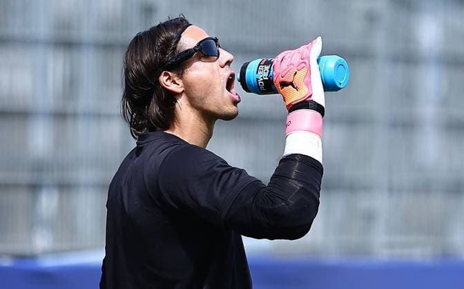 EURO 2024, Nationalteam Schweiz Training Yann Sommer of Switzerland Switzerland Training, UEFA European Championship, EM, Europameisterschaft 2024, Quarter Final, Football, Stadion auf der Waldau, Stuttgart, Germany, 05 Jul 2024 EDITORIAL USE ONLY No use with unauthorised audio, video, data, fixture lists, club league logos or live services. Online in-match use limited to 120 images, no video emulation. No use in betting, games or single club league player publications.  Copyright: xMichaelxZemanek Shutterstockx 14571352b