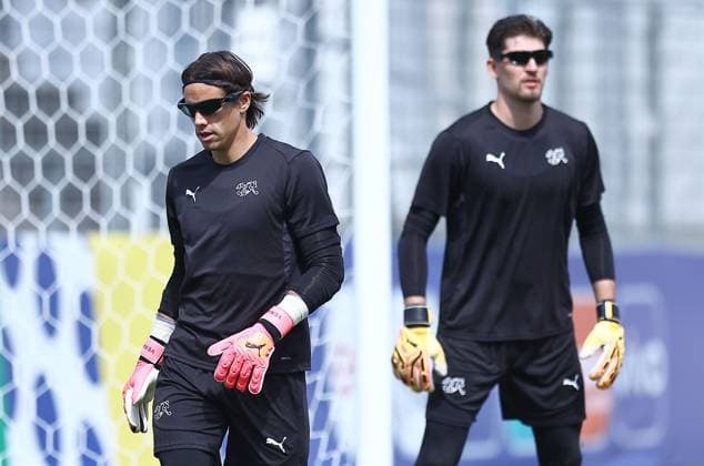EURO 2024, Nationalteam Schweiz Training Yann Sommer of Switzerland and fellow goalkeepers wearing sunglasses in the training session Switzerland Training, UEFA European Championship, EM, Europameisterschaft 2024, Quarter Final, Football, Stadion auf der Waldau, Stuttgart, Germany, 05 Jul 2024 EDITORIAL USE ONLY No use with unauthorised audio, video, data, fixture lists, club league logos or live services. Online in-match use limited to 120 images, no video emulation. No use in betting, games or single club league player publications.  Copyright: xMichaelxZemanek Shutterstockx 14571352m