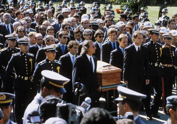 Archivbilder der Woche SPORT KW27 AUTO - F1 1994 - SAO PAOLO -AYRTON SENNA DEATH - FUNERAL - AMBIANCE EMERSON FITTIPALDI - GERHARD BERGER - ALAIN PROST - RUBENS BARRICHELLO - CHRISTIAN FITTIPALDI - THIERRY BOUTSEN - JACKIE STEWART - ROBERTO MORENO - MICHELE ALBORETO - PEDRO LAMY FORMULE 1 : Archives Emerson FITTIPALDI DPPI Panoramic  1994_FUNERAL_SENNA2.jpg