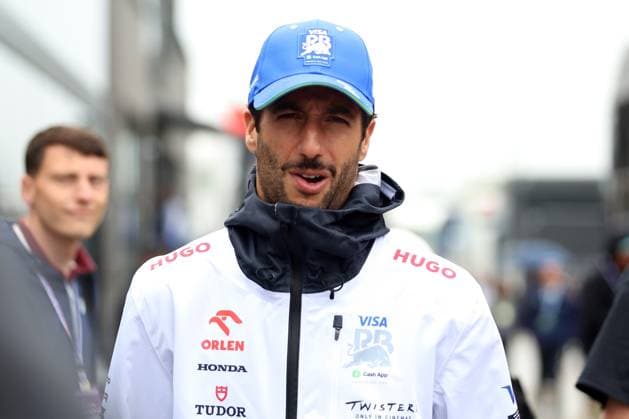 05.07.2024, xrarjax, Motorsport FIA Formel 1, Großer Preis von Großbritannien 2024 emspor, v.l. Daniel Ricciardo (Racing Bulls) Startnummer 03 Silverstone