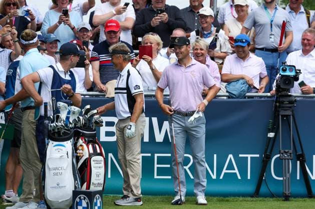 Marcel Siem (GER), Bernhard Langer (GER), Martin Kaymer (GER) am Abschlag, Tee, BMW International Open 2024, Golf, DP World Tour, Herren, Runde 2, 05.07.2024 Eichenried Bayern Deutschland
