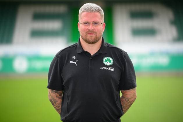 Patrick Rutte ; Physio SpVgg Greuther Fürth 04.07.2024 - SpVgg Greuther Fürth ( Kleeblatt Spielvereinigung ) - 2. Fussball Bundesliga BL - Saison 2024 2025 - Fototermin Porträttermin Vorstellung Präsentation Pressetermin - - Einzelbild Einzelfoto Portrait Porträt Kopfbild -