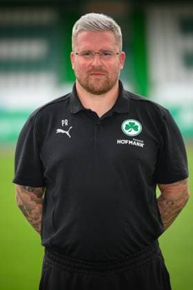 Patrick Rutte ; Physio SpVgg Greuther Fürth 04.07.2024 - SpVgg Greuther Fürth ( Kleeblatt Spielvereinigung ) - 2. Fussball Bundesliga BL - Saison 2024 2025 - Fototermin Porträttermin Vorstellung Präsentation Pressetermin - - Einzelbild Einzelfoto Portrait Porträt Kopfbild -