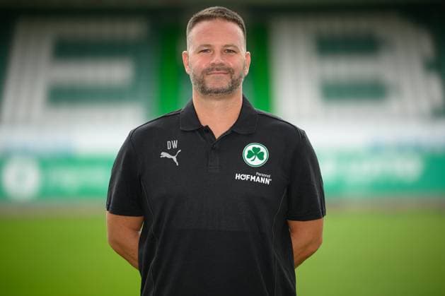 Daniel Wiegand ; Team-Koordinator SpVgg Greuther Fürth 04.07.2024 - SpVgg Greuther Fürth ( Kleeblatt Spielvereinigung ) - 2. Fussball Bundesliga BL - Saison 2024 2025 - Fototermin Porträttermin Vorstellung Präsentation Pressetermin - - Einzelbild Einzelfoto Portrait Porträt Kopfbild -