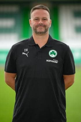 Daniel Wiegand ; Team-Koordinator SpVgg Greuther Fürth 04.07.2024 - SpVgg Greuther Fürth ( Kleeblatt Spielvereinigung ) - 2. Fussball Bundesliga BL - Saison 2024 2025 - Fototermin Porträttermin Vorstellung Präsentation Pressetermin - - Einzelbild Einzelfoto Portrait Porträt Kopfbild -