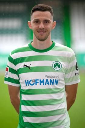 Branimir Hrgota ; SpVgg Greuther Fürth 04.07.2024 - SpVgg Greuther Fürth ( Kleeblatt Spielvereinigung ) - 2. Fussball Bundesliga BL - Saison 2024 2025 - Fototermin Porträttermin Vorstellung Präsentation Pressetermin - - Einzelbild Einzelfoto Portrait Porträt Kopfbild -