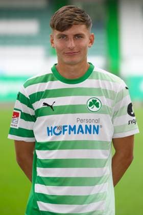 Matti Wagner ; SpVgg Greuther Fürth 04.07.2024 - SpVgg Greuther Fürth ( Kleeblatt Spielvereinigung ) - 2. Fussball Bundesliga BL - Saison 2024 2025 - Fototermin Porträttermin Vorstellung Präsentation Pressetermin - - Einzelbild Einzelfoto Portrait Porträt Kopfbild -