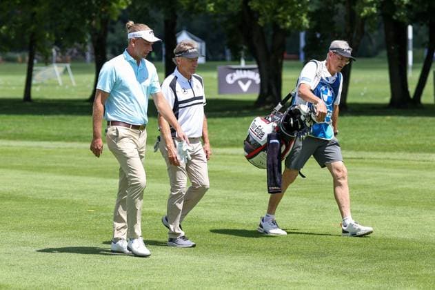 l-r: Marcel Siem (GER) und Bernhard Langer (GER), BMW International Open 2024, Golf, DP World Tour, Herren, Runde 2, 05.07.2024 Eichenried Bayern Deutschland