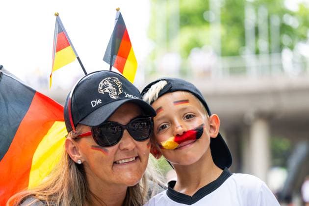 240705 Fans of Germany ahead of the UEFA EURO, EM, Europameisterschaft,Fussball 2024 Football Championship quarterfinal between Spain and Germany on July 5, 2024 in Stuttgart. Photo: Mathias Bergeld BILDBYRAN kod MB MB0942 fotboll football soccer fotball fotbolls-em europamästerskap em uefa euro uefa european football championship euro 2024 kvartsfinal quarterfinal quarterfinals spanien spain tyskland germany bbeng publik Copyright: MATHIASxBERGELD BB240705MB005